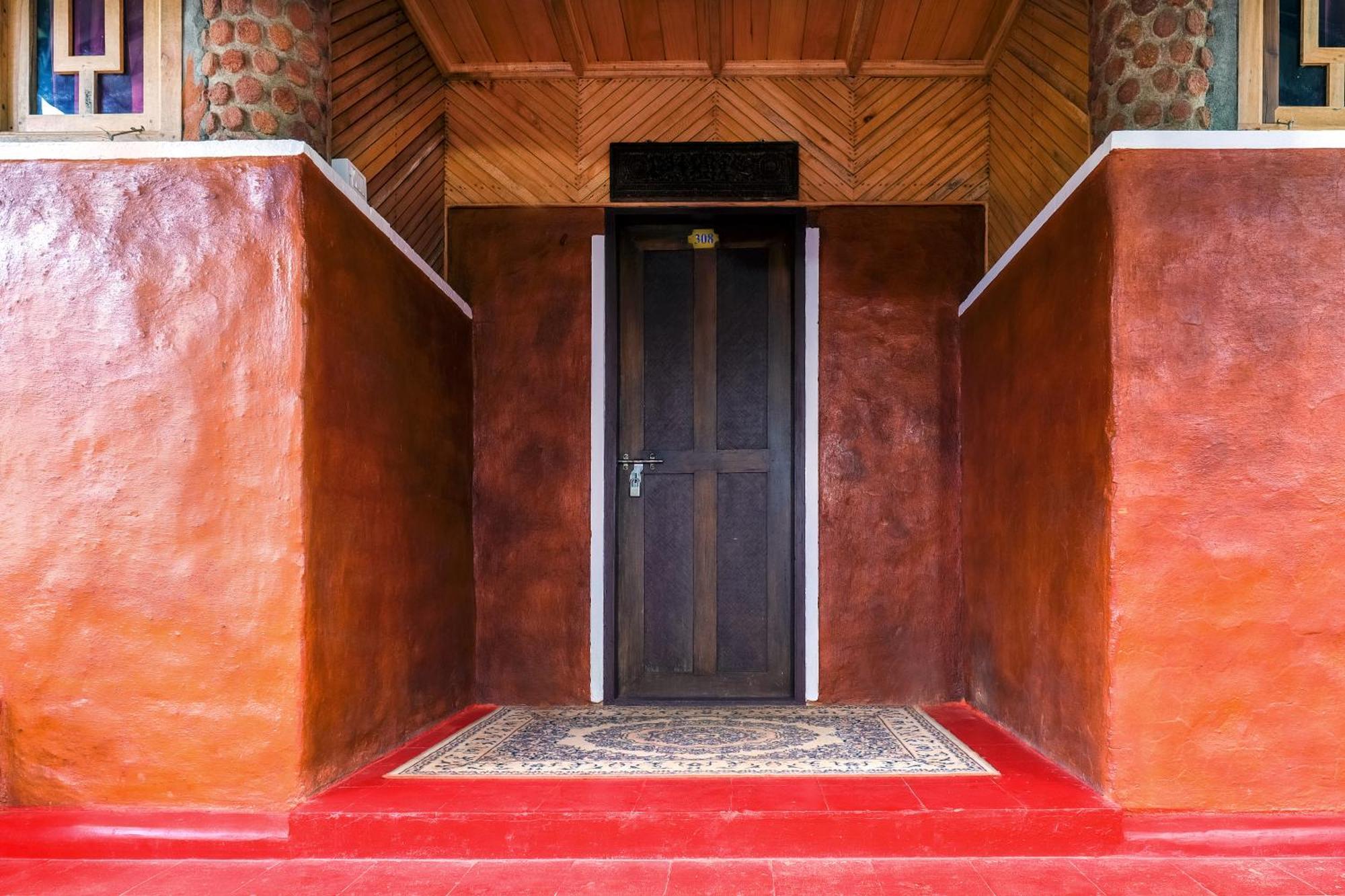 Exotica Holidays Hotel Viripara Exterior photo